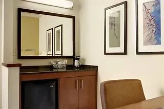 Hyatt Place Charlotte Airport/Lake Pointe