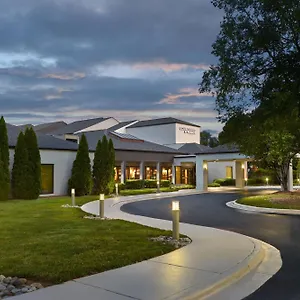 Courtyard Arrowood Charlotte