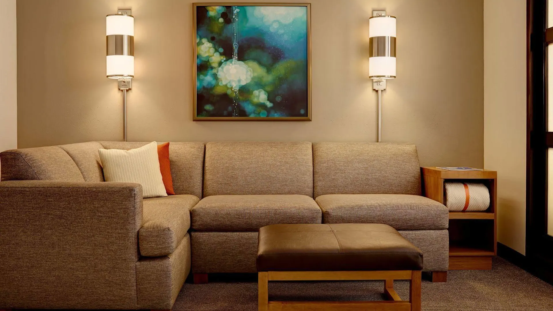 Hyatt Place Charlotte Airport/Lake Pointe 3*,